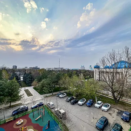 405 Lighthouse Apartments Samal - Traveler'S Choice Almaty Exterior photo